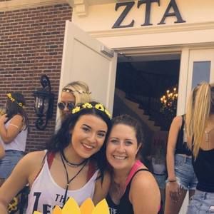 Meet your Posher, Lexi